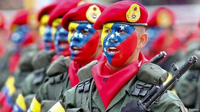 Jóvenes en el ejército bolivariano de Venezuela