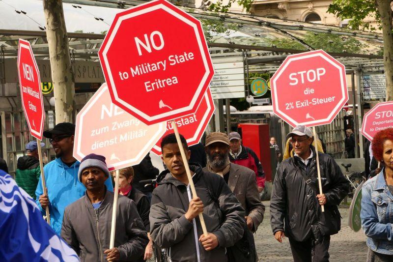 Activistas eritreos protestando en Alemania en el Día Internacional de la Objeción de Conciencia en 2019 - Copyright: Jürgen Tauras