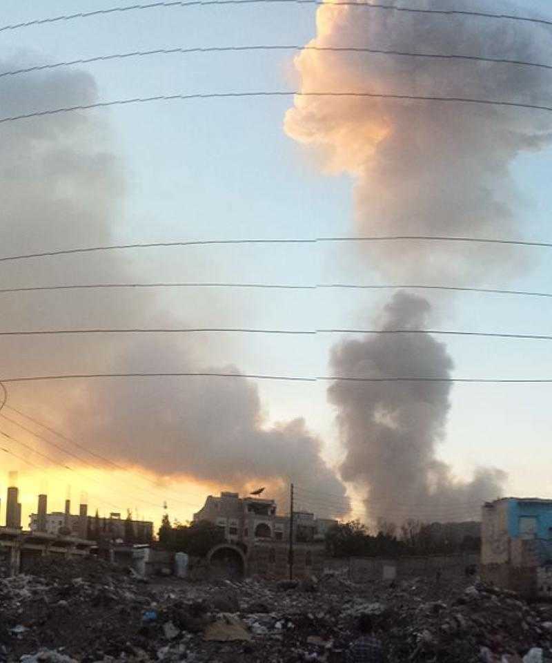 Un ataque aéreo en Saná (Yemen), en 2015. Créditos: Ibrahem Qasim